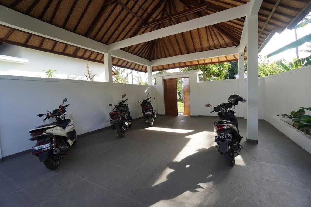 Villa Vespa Lovina エクステリア 写真
