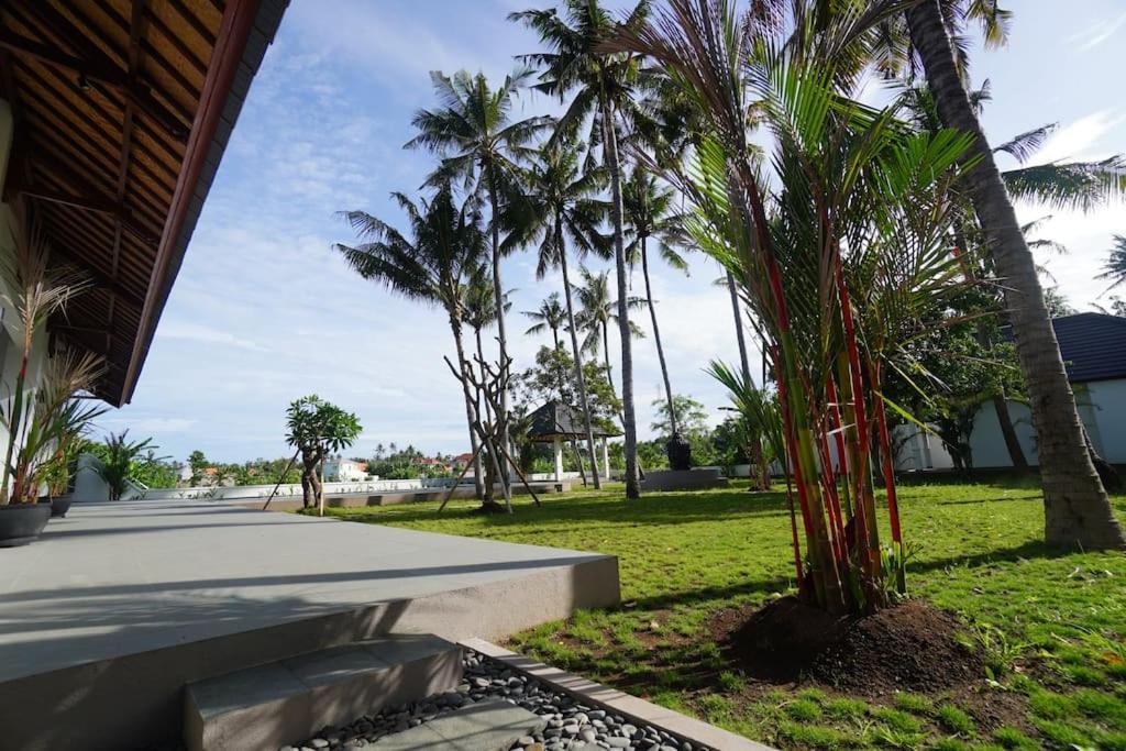 Villa Vespa Lovina エクステリア 写真